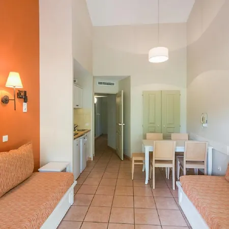Le Hameau De La Pinede - Maeva Apartment